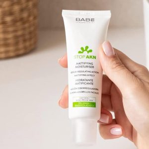 Kem dưỡng ẩm ngăn ngừa mụn, giảm bóng nhờn cho da dầu mụn Babe Stop AKN Mattifying Moisturiser 50ml
