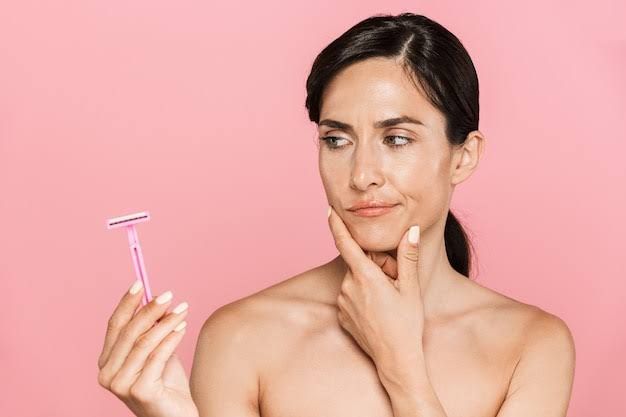 Cạo Lông Nách Có Làm Lông Mọc Nhanh Và Cứng Hơn Không