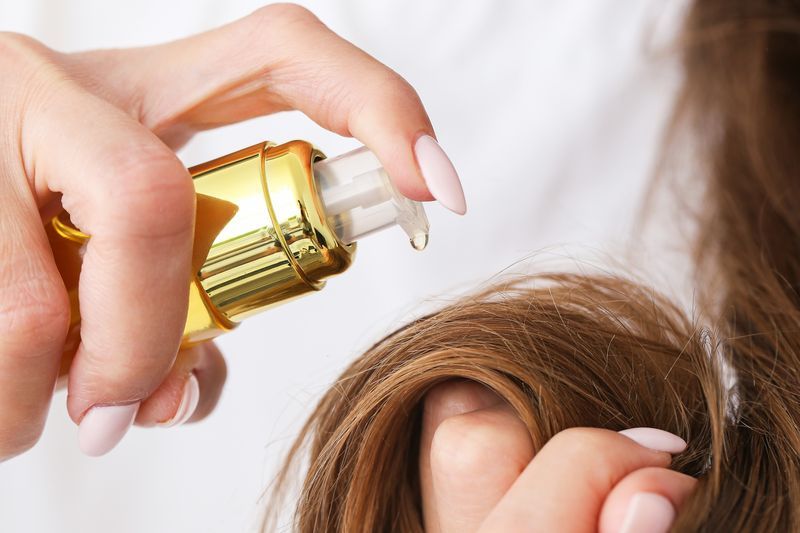 Cách chăm sóc tóc dầu đúng cách, không bết dính