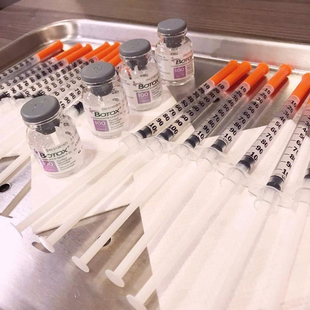 Vì Sao Botox Có Thể Giảm Tiết Mồ Hôi Nách
